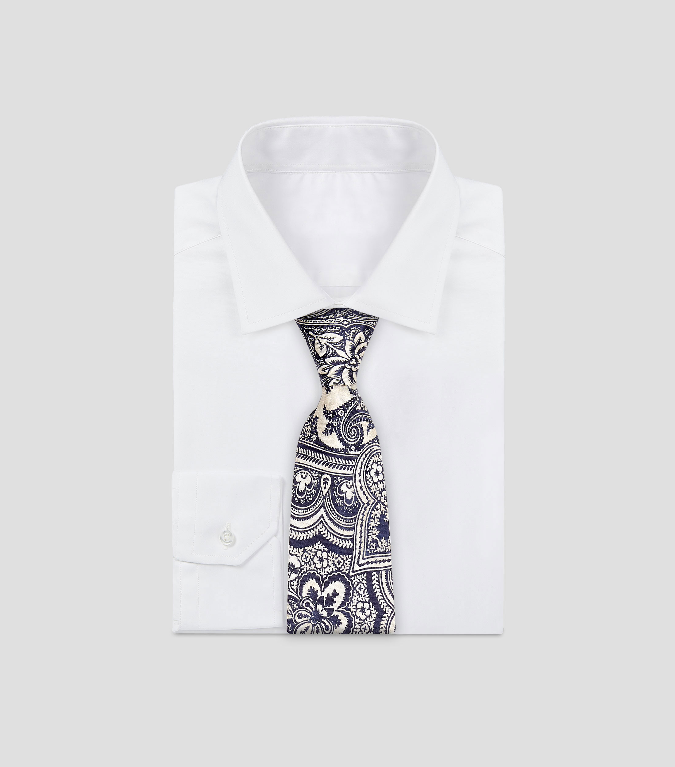 Corbata ancha de seda azul con flores